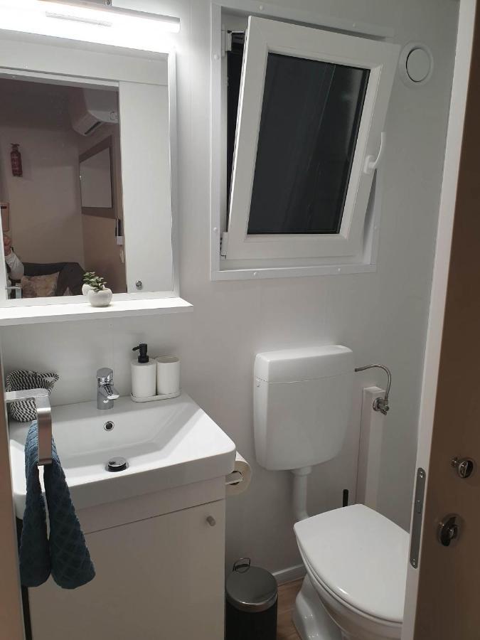 Mobile Homes Karlo & Dino プーラ エクステリア 写真